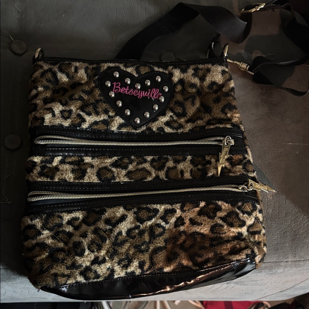 Betseyville coin purse